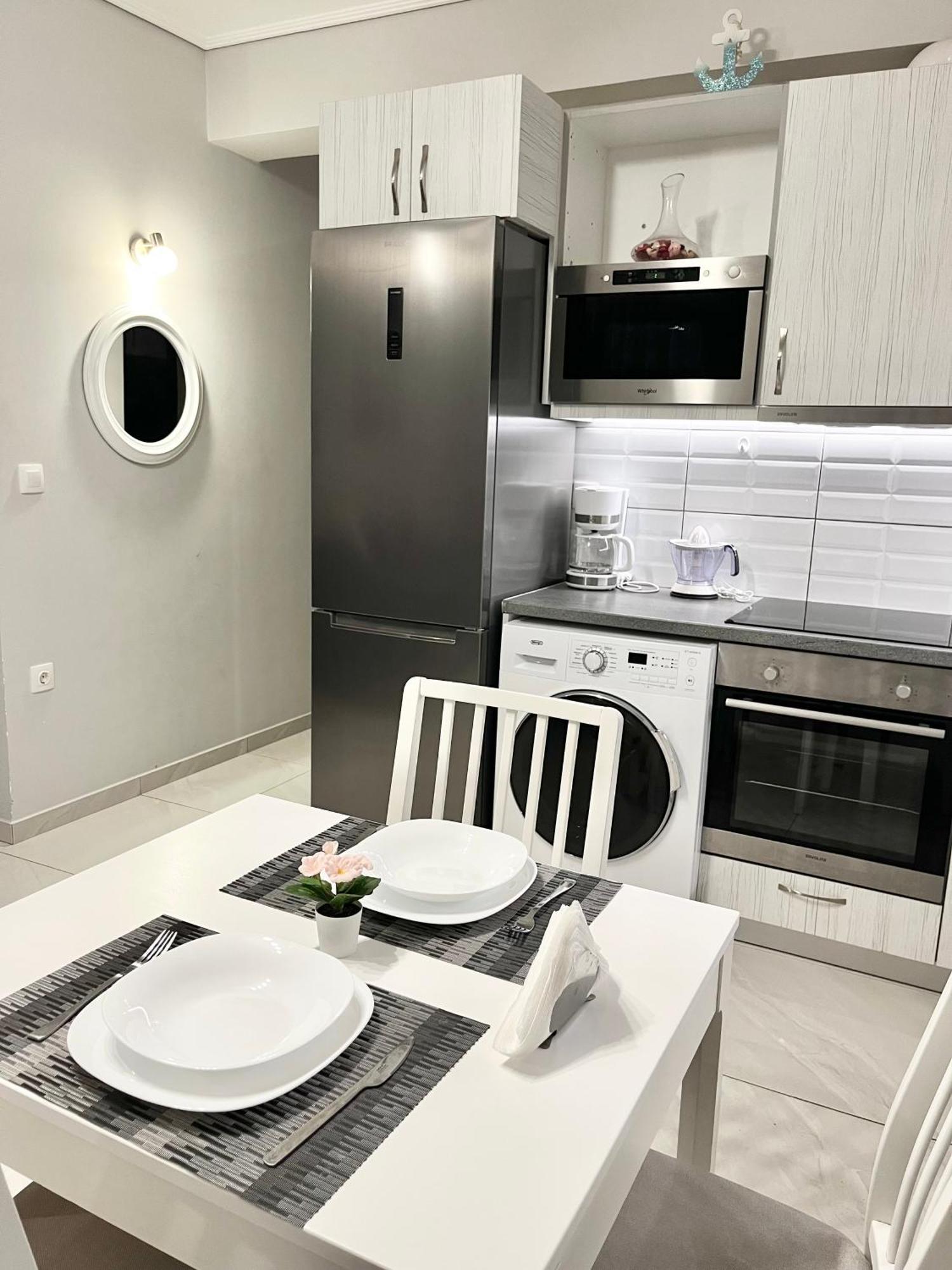 Blueline Apartment 3 Lutráki Kültér fotó