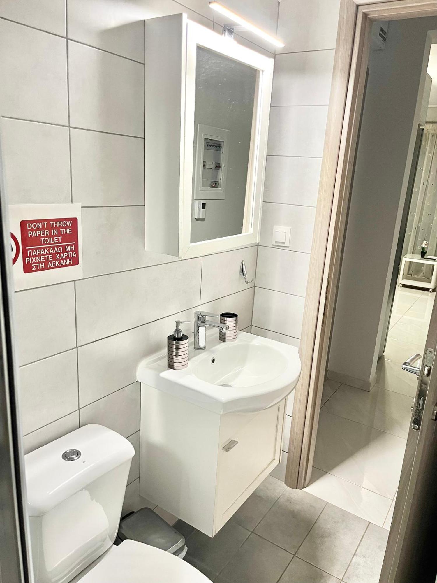 Blueline Apartment 3 Lutráki Kültér fotó