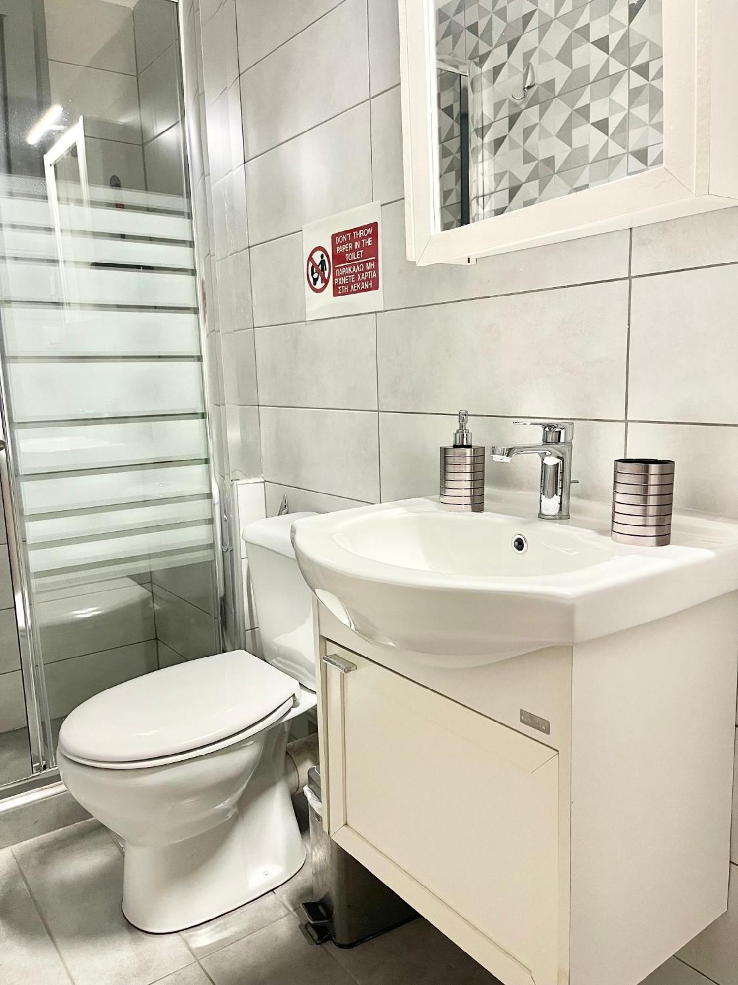 Blueline Apartment 3 Lutráki Kültér fotó